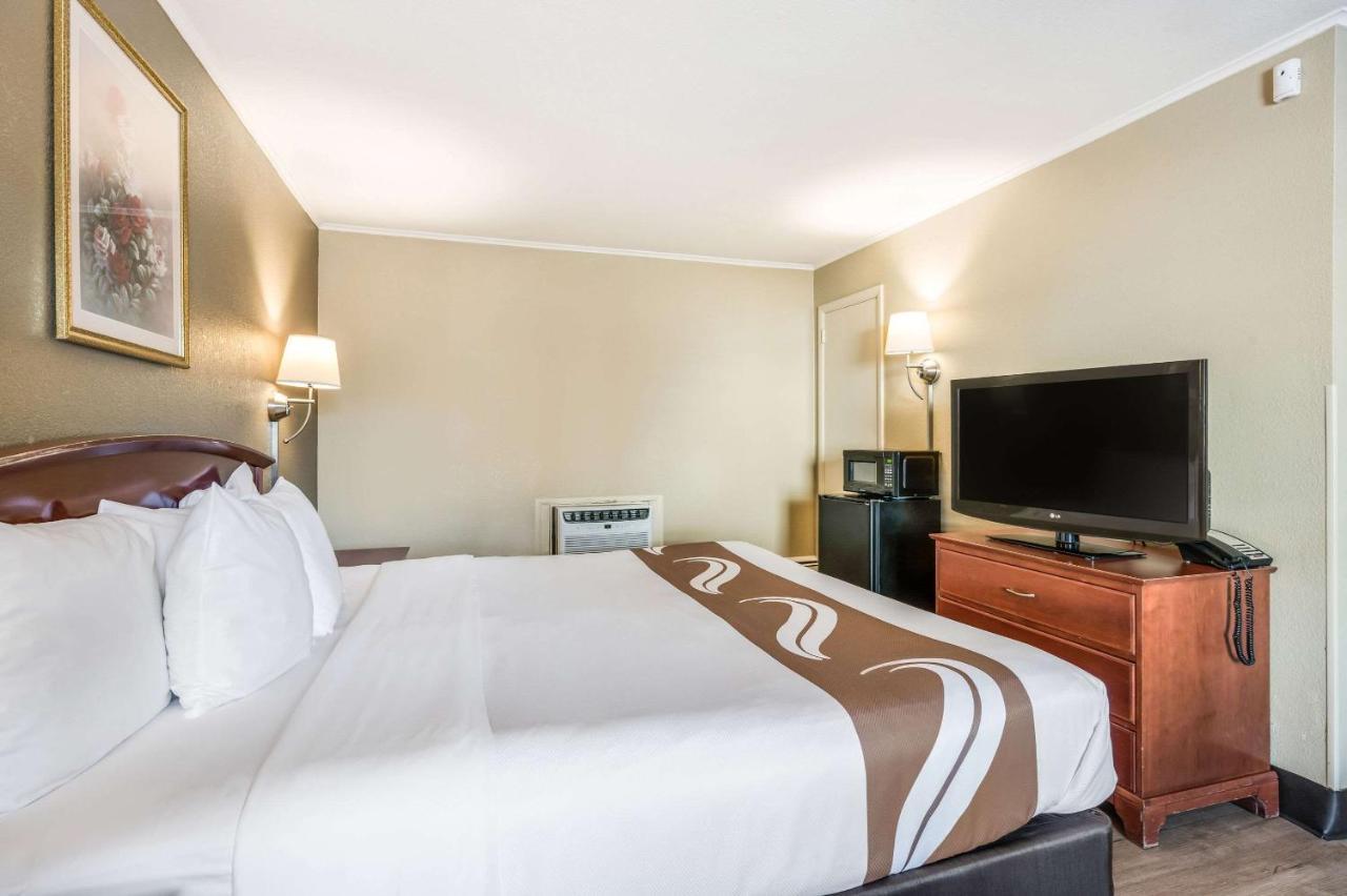 Rodeway Inn Поукипси Экстерьер фото